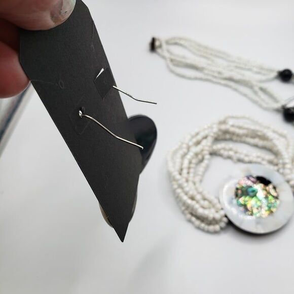 Beautiful Island Vibes 3 Piece White Seed Bead Necklace Set Costume Jewelry - Picture 9 of 11